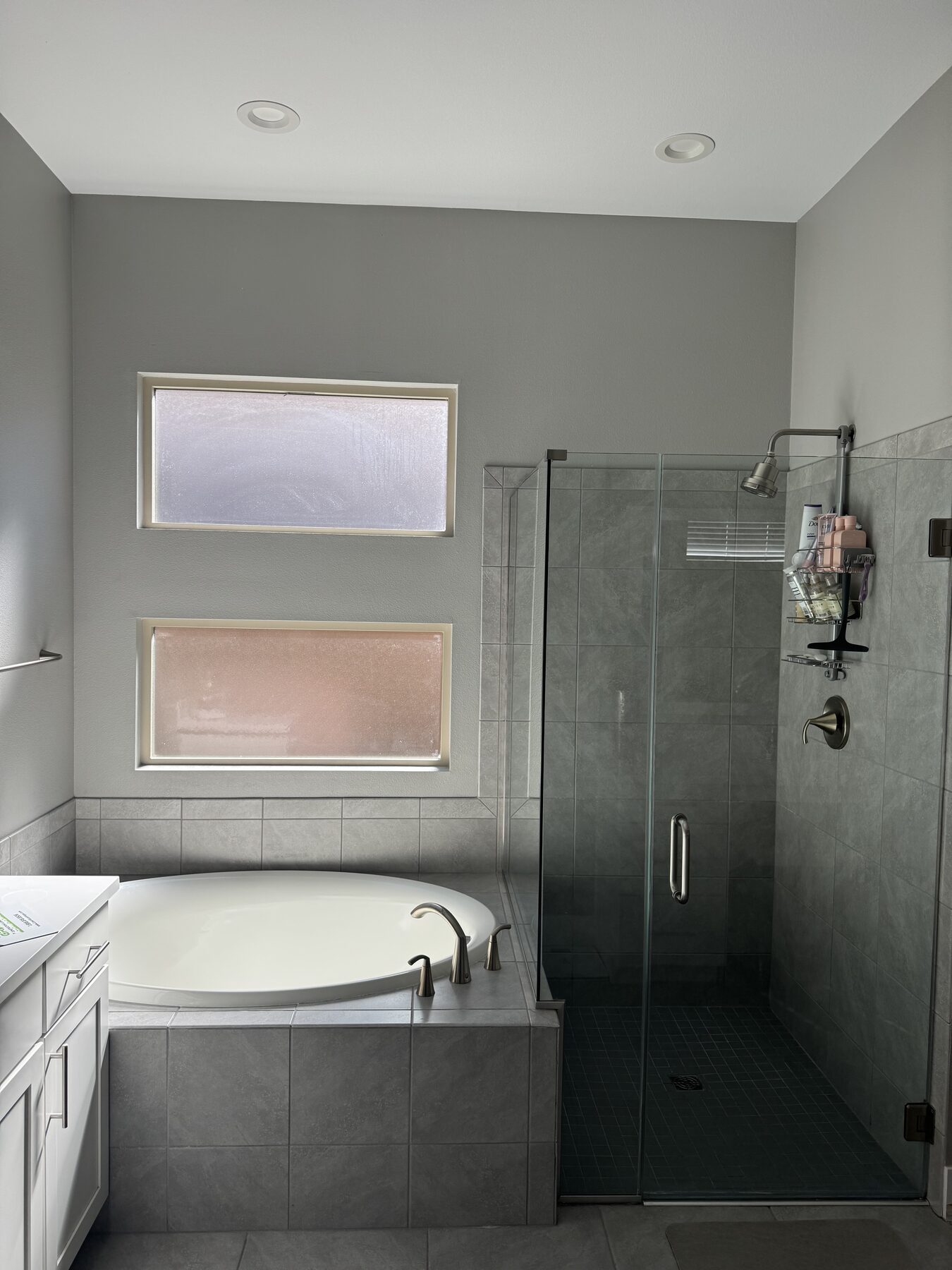 Original primary bathroom before renovation
